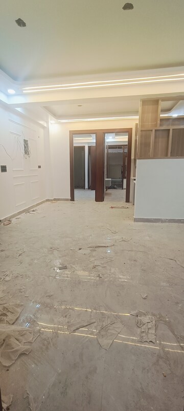 Living Room in 3 BHK Builder Floor at Sector 104 – for Sale