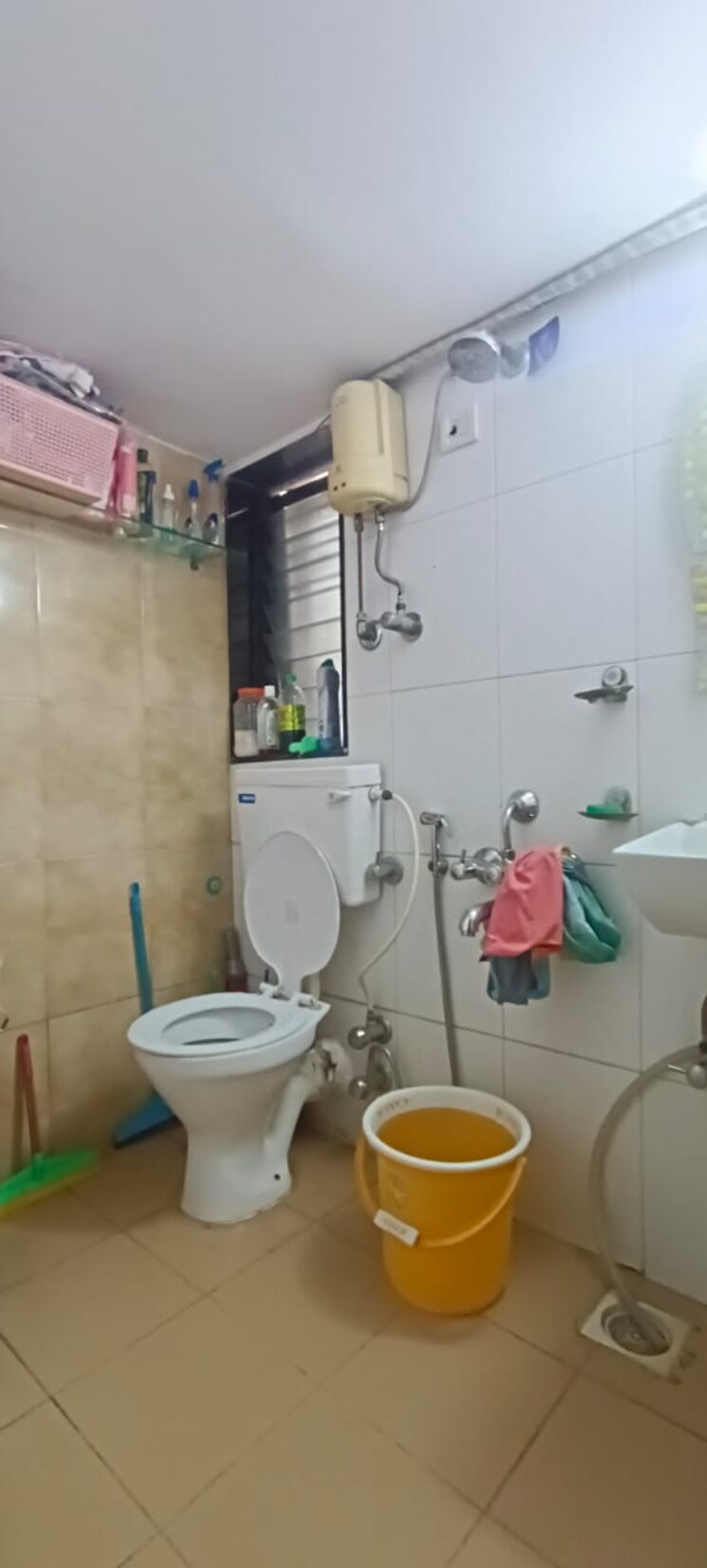 Bathroom, veena-santoor-phase-ii 2 Bedroom 665 Sq.Ft. Apartment In Kandivali West Mumbai 7148023