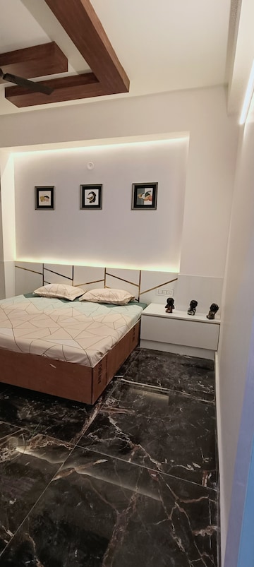 Master Bedroom in 1 BHK Builder Floor at Sector 73 – for Sale
