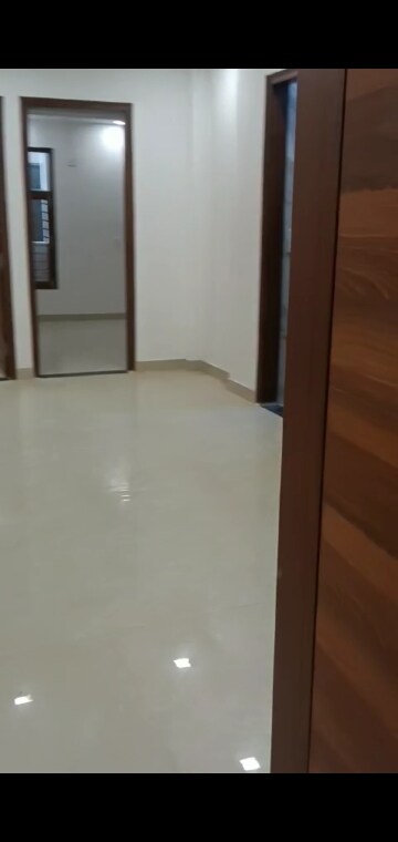 Room in 2 BHK Builder Floor at Amolik Residency, Sector 86 – for Sale