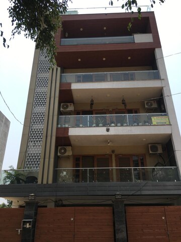 3 BHK Builder Floor – Exterior View View at BPTP District 3, Sector 85 - for Sale