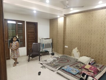 Living Room in 3 BHK Builder Floor at BPTP District 3, Sector 85 – for Sale