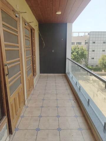 Balcony in 3 BHK Builder Floor at BPTP District 3, Sector 85 – for Sale