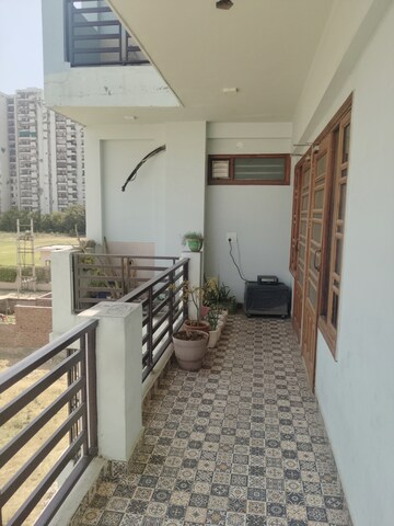 Balcony in 3 BHK Builder Floor at BPTP District 3, Sector 85 – for Sale