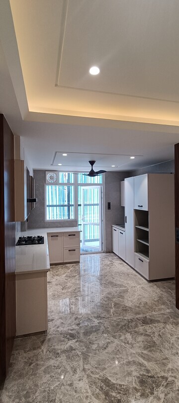 Building Lobby in 3 BHK Builder Floor at Anand Vihar – for Sale