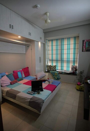 Room in 2.5 BHK Apartment at Bhartiya Nikoo Homes Phase 2, Thanisandra Main Road – for Sale