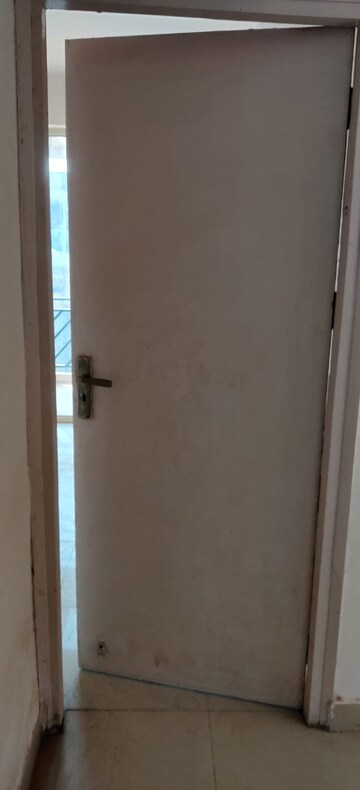 Building Lobby in 3 BHK Builder Floor at BPTP Elite Floors, Sector 83 – for Sale