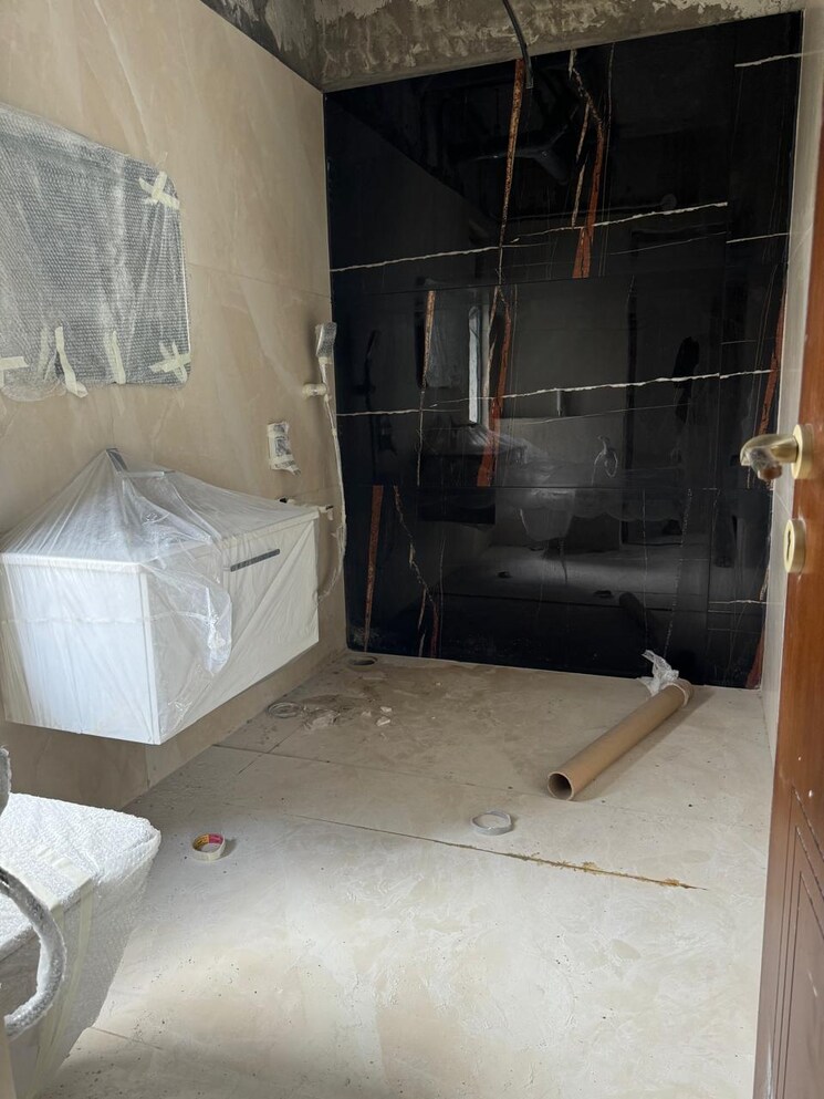 Bathroom, dsr-the-classe 4 Bedroom 3333 Sq.Ft. Apartment In Narsingi Hyderabad 7148672