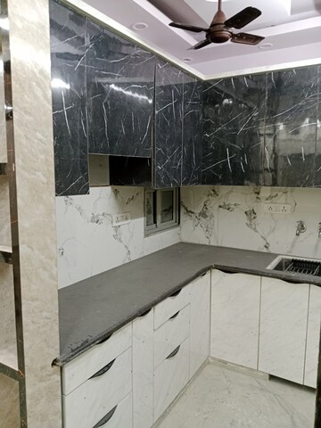 3 BHK Builder Floor For Sale in Laxmi Nagar