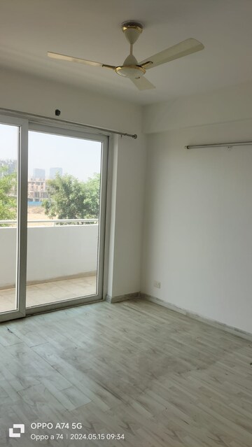 Room in 3 BHK Apartment at CHD Avenue 71, Sector 71 – for Sale