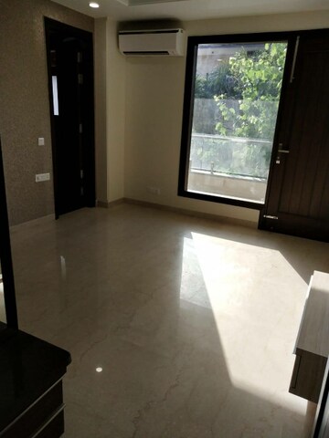 Room in 3 BHK Builder Floor at SS Mayfield Gardens, Sector 51 – for Sale