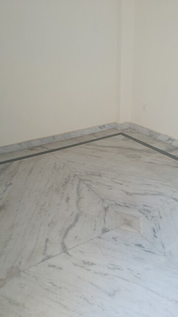 Building Lobby in 2.5 BHK Builder Floor at Mayur Vihar Phase 1 – for Sale