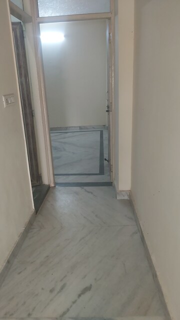 Room in 2.5 BHK Builder Floor at Mayur Vihar Phase 1 – for Sale