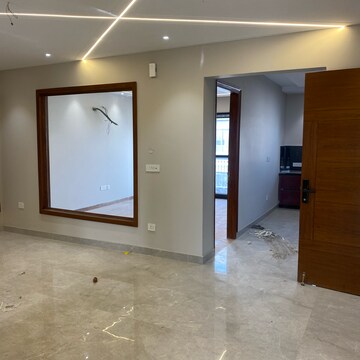 Room in 3 BHK Builder Floor at BPTP Parkland Pride Phase 2, Sector 77 – for Sale