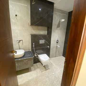 Bathroom in 3 BHK Builder Floor at BPTP Parkland Pride Phase 2, Sector 77 – for Sale