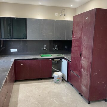 Kitchen in 3 BHK Builder Floor at BPTP Parkland Pride Phase 2, Sector 77 – for Sale