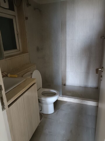 Bathroom in 3 BHK Apartment at DLF The Skycourt, Sector 86 – for Sale