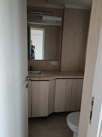 Bathroom in 3 BHK Apartment at DLF The Skycourt, Sector 86 – for Sale