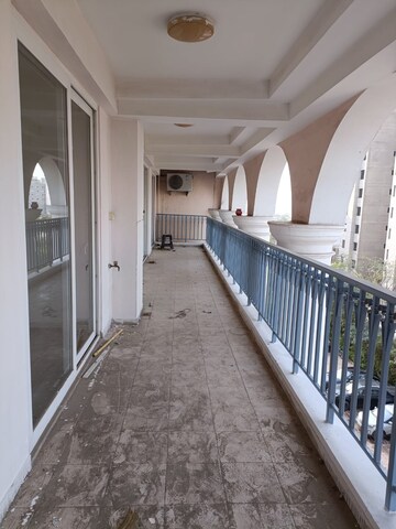 Balcony in 3 BHK Apartment at DLF The Skycourt, Sector 86 – for Sale