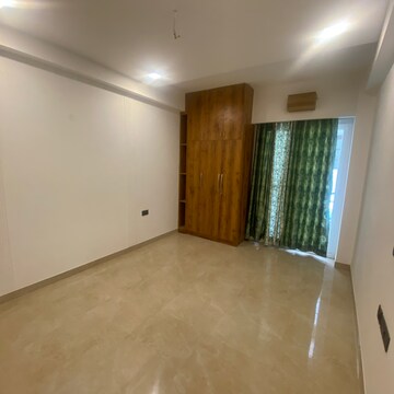 Room in 3 BHK Builder Floor at Uppal Southend, Sector 49 – for Sale