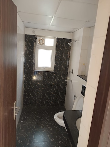 Building Lobby in 3 BHK Apartment at BPTP Discovery Park, Sector 80 – for Sale