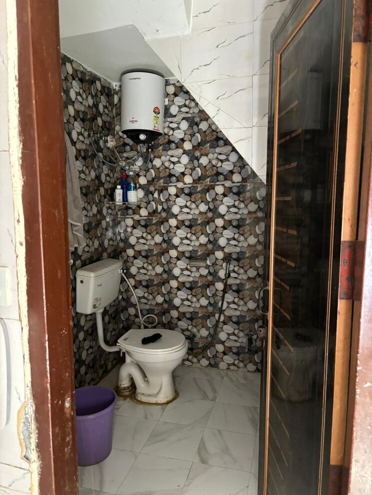 Bathroom, sector 87 2 Bedroom 50 Sq.Yd. Independent House In Sector 87 Faridabad 7150557