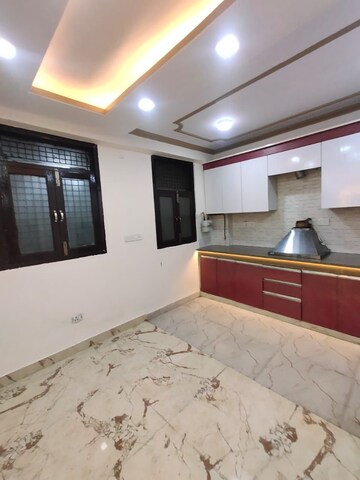 Kitchen in 3 BHK Apartment at DLF Park Place, Sector 54 – for Sale