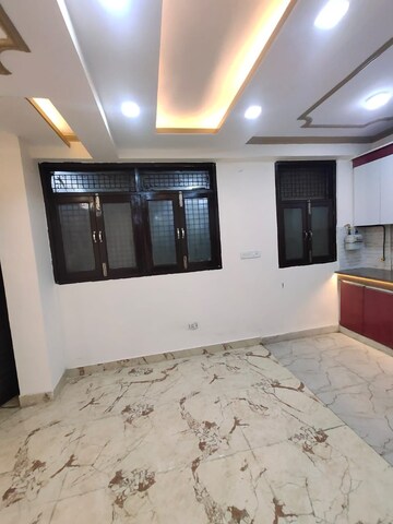 Bedroom in 3 BHK Apartment at DLF Park Place, Sector 54 – for Sale