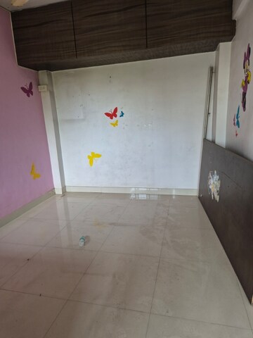 Room in 1.5 BHK Apartment at Dombivli East – for Sale