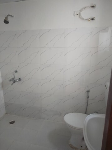 Bathroom in 2 BHK Apartment at Amolik Heights, Sector 88 – for Sale