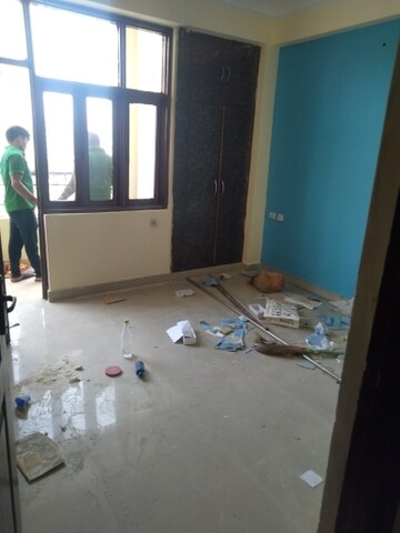 Room in 2 BHK Apartment at Shree Energy Classic Residency, Raj Nagar Extension – for Rent