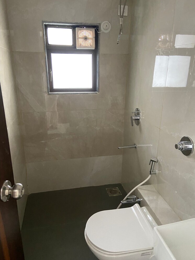 Bathroom, union-park-khar-west 3 Bedroom 832 Sq.Ft. Apartment In Khar West Mumbai 7152896