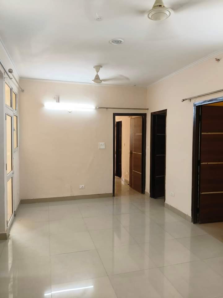 2 BHK Apartment For Rent in Supertech Cape Town Sector 74 Noida  7153347