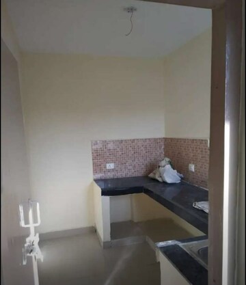 Furnished Amenities in 2 BHK Apartment at Gomti Nagar – for Sale