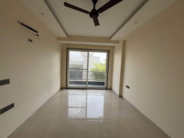 Room in 3 BHK Builder Floor at Sainik Colony – for Sale