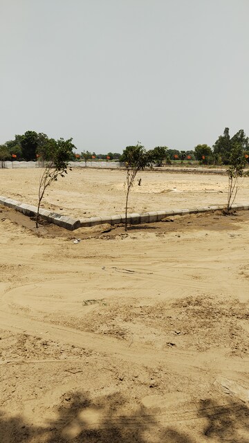  Plot – Exterior View View at Kanpur Road - for Sale