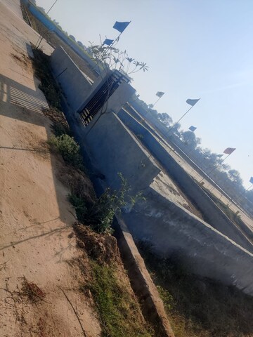  Plot – Exterior View View at Yamuna Expressway - for Sale
