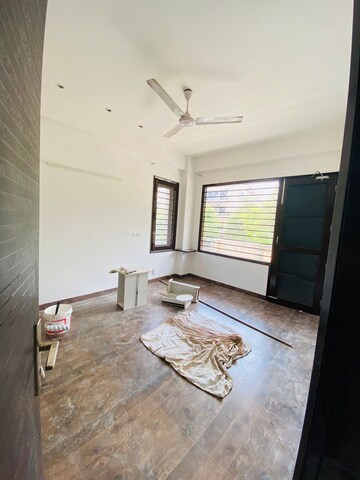 Bedroom in 2.5 BHK Builder Floor at Kohli One Malibu Town, Sector 47 – for Sale