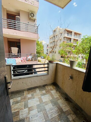 Kitchen in 2.5 BHK Builder Floor at Kohli One Malibu Town, Sector 47 – for Sale