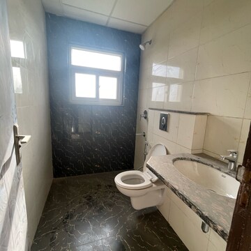 Bathroom in 3 BHK Builder Floor at BPTP Amstoria, Sector 102 – for Sale