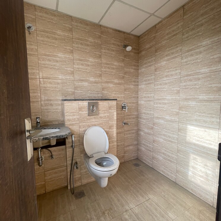 Bathroom, bptp-amstoria 3 Bedroom 1924 Sq.Ft. Builder Floor In Sector 102 Gurgaon 7158781