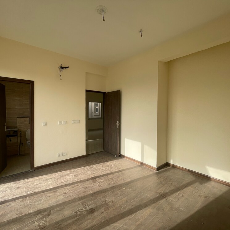 Room, bptp-amstoria 3 Bedroom 1924 Sq.Ft. Builder Floor In Sector 102 Gurgaon 7158781