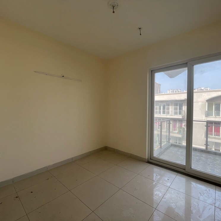 Room, bptp-amstoria 3 Bedroom 1924 Sq.Ft. Builder Floor In Sector 102 Gurgaon 7158781