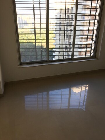 Room in 2 BHK Apartment at Kalpataru Hills, Manpada – for Sale