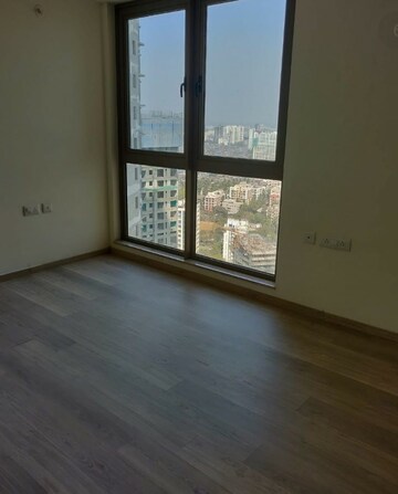 Room in 3 BHK Apartment at Sheth Auris Serenity Tower 1, Malad West – for Sale