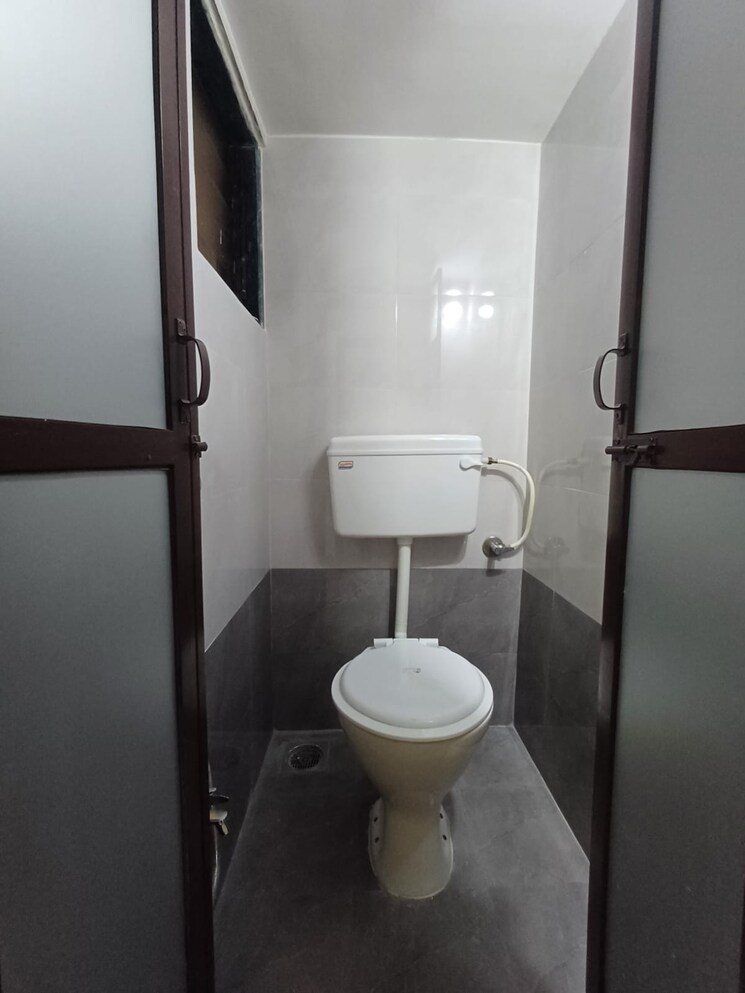 Bathroom, kalwa 1 Bedroom 550 Sq.Ft. Apartment In Kalwa Thane 7159421