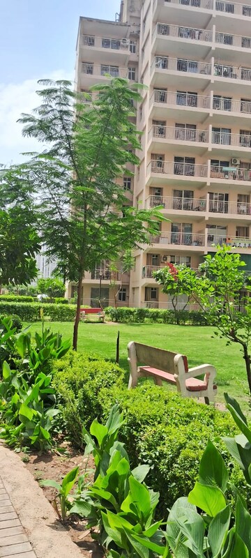 2 BHK Apartment For Sale in Shree Vardhman Green Court, Sector 90
