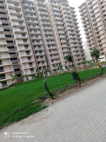 2 BHK Apartment For Sale in Shree Vardhman Green Court, Sector 90