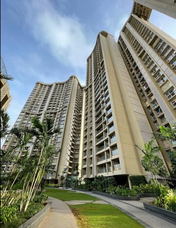 3 BHK Apartment For Resale in Runwal Elegante Andheri West Mumbai  7159508