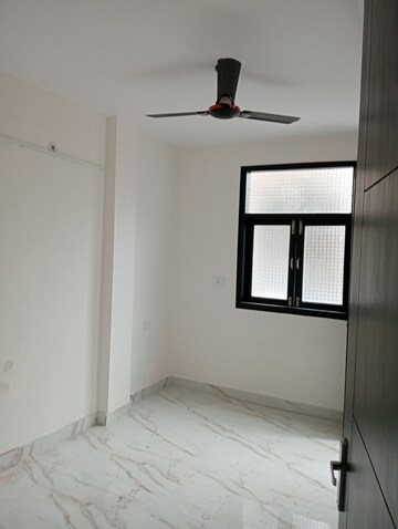 Room in 3 BHK Builder Floor at Govindpuri – for Sale